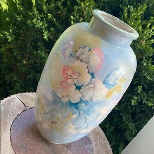 🌸💧Hand-Painted Floral Porcelain Vase in Pastel Blues and Pinks signed by Betty💙💛